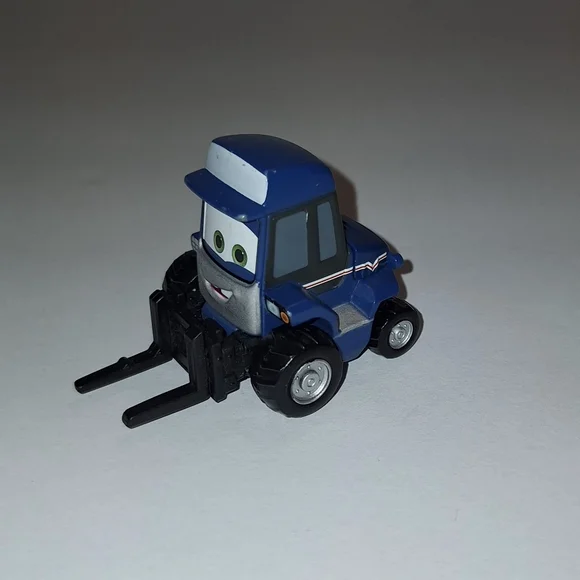 Disney Pixar Fire And Rescue Maru - Picture 3 of 9